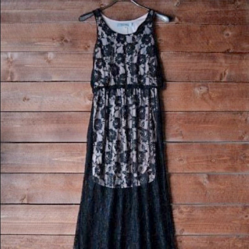 Black lace dress